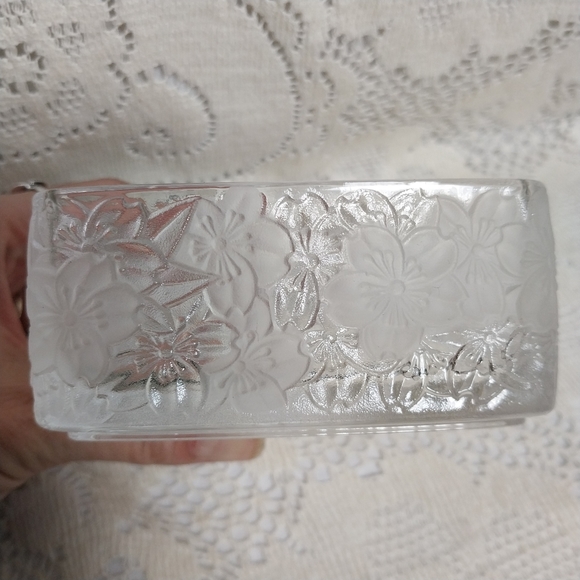 Japanese Cherry Blossom Maple Leaf Glass Trinket Box Black Lacquer Wooden Lid - Picture 5 of 10